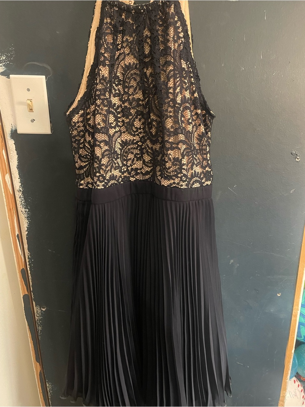 Elegant Black Lace & Pleated Dress - Sleeveless